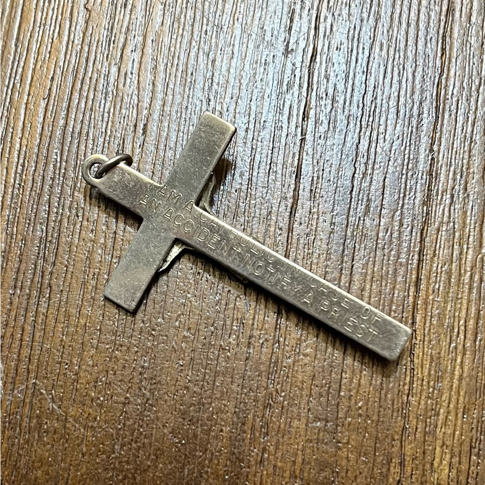 Vintage INRI Crucifix Cross Pendant Necklace“I Am Catholic In Case Of Accident” - Picture 3 of 4